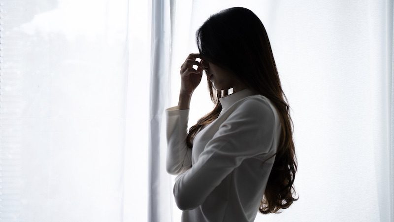 woman with headache
